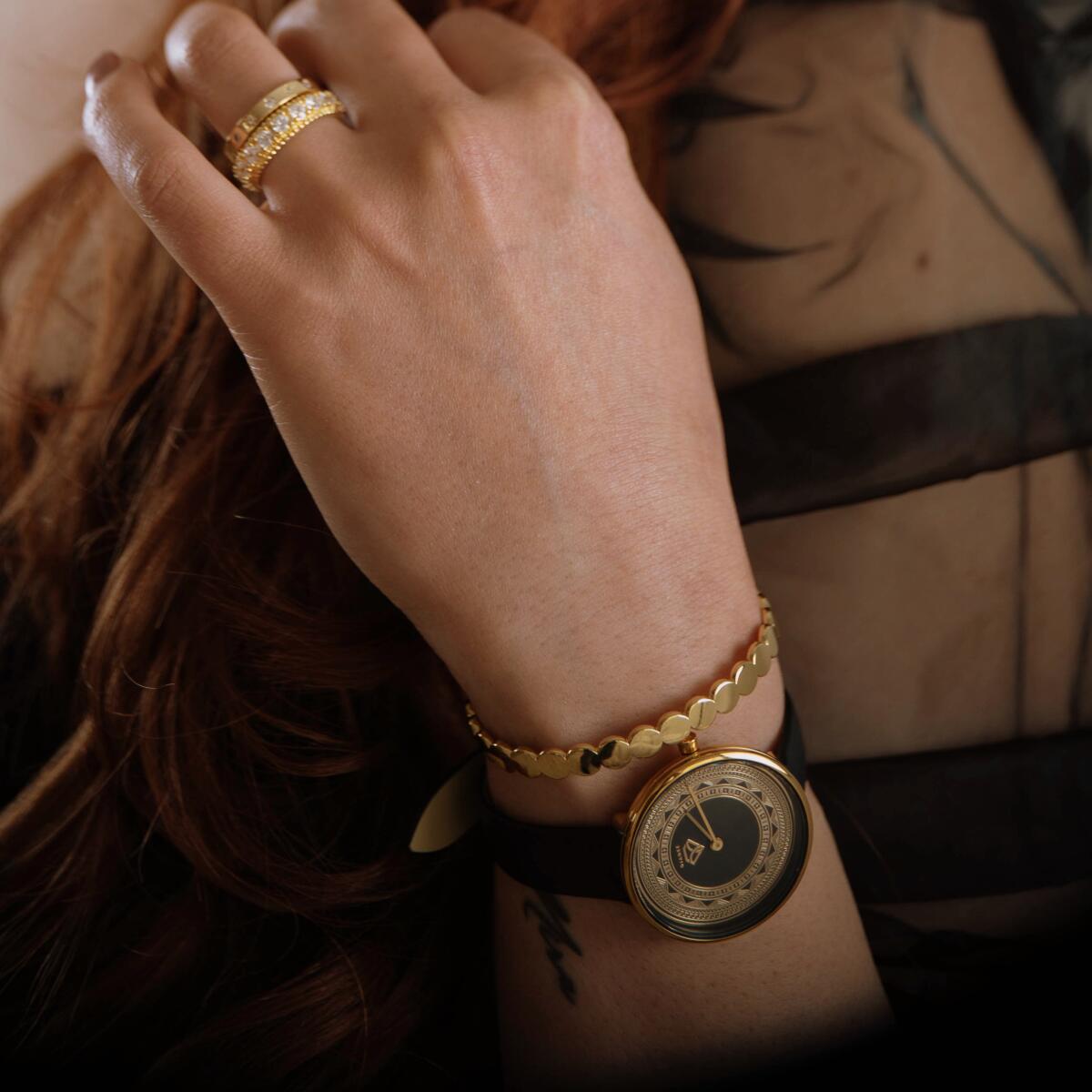 Infinity Damenuhr Gold U6042D