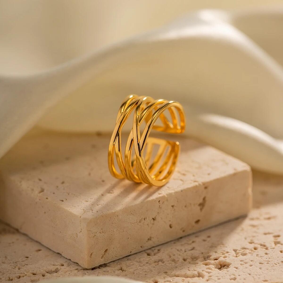 Wave Ring R6346D