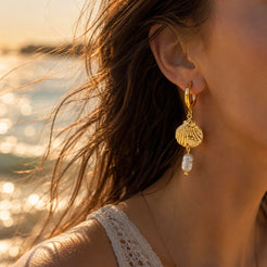 Sunlit Shells Ohrringe Gold