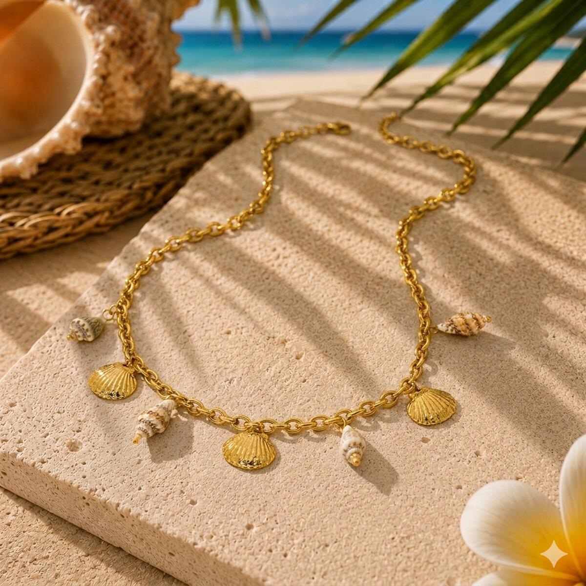 Sunlit Shells Kette Gold